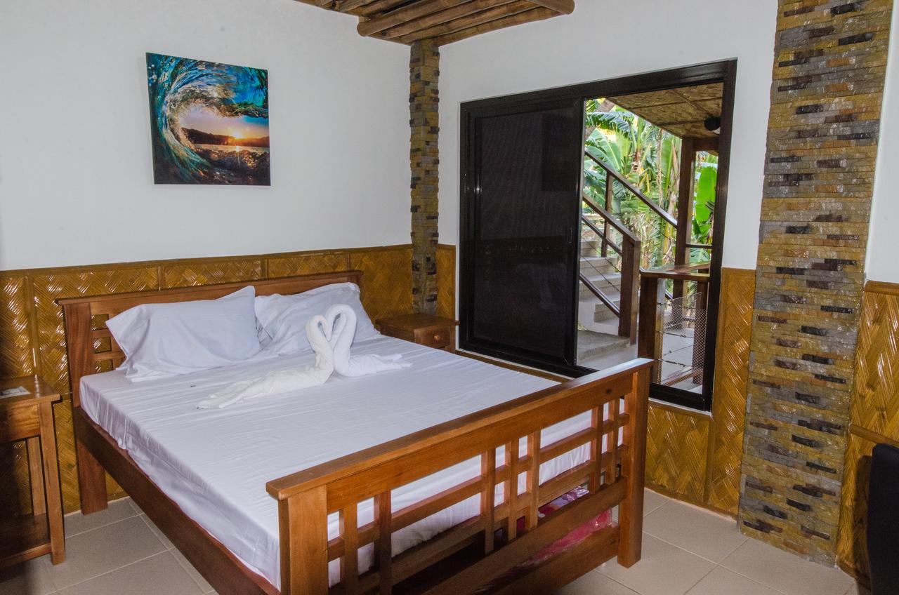 Villa De Pico Highland Beach Resort Puerto Galera Buitenkant foto